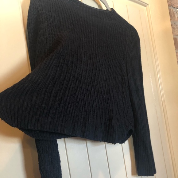 American Apparel Cropped Sweater - Picture 4 of 9